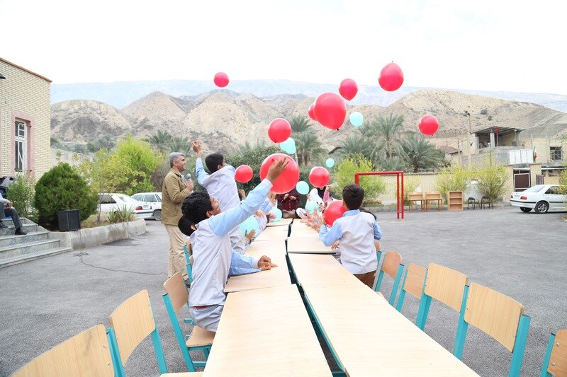 شادی و نشاط در خاییز با «روستا با طعم کتاب»