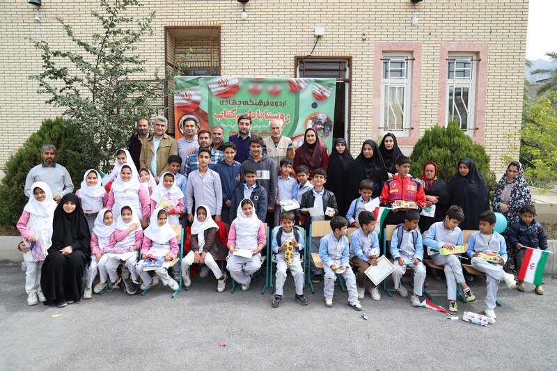 شادی و نشاط در خاییز با «روستا با طعم کتاب»