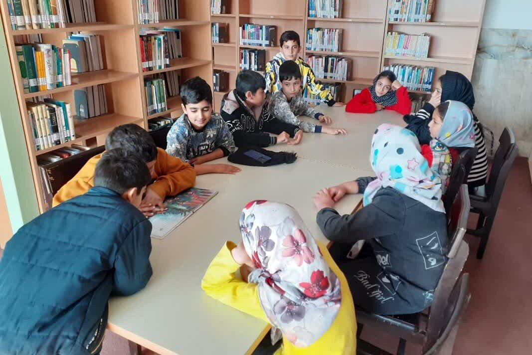 برگزاری برنامههای فرهنگی در کتابخانههای عمومی شهرستان تیران و کرون