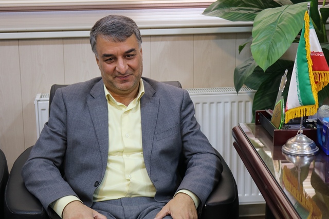 حمایت فرمانداری آرادان از تجهیز سالن آمفیتئاتر کتابخانه شهید فهمیده