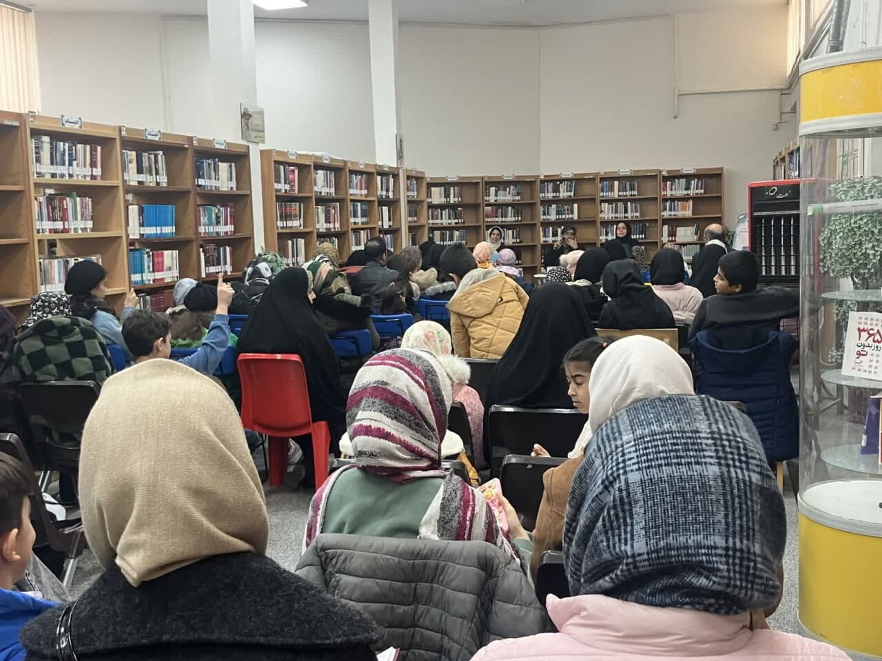 رونمایی و جشن امضای کتاب «قصههای من و بچه هام» در کتابخانه شهید زراستوند اراک