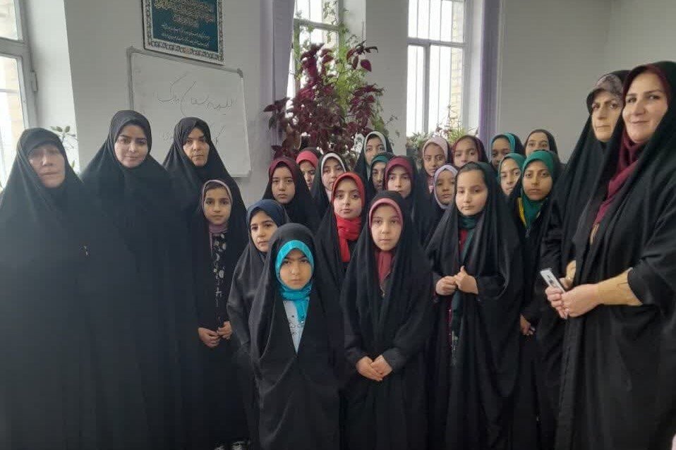 ویژه برنامه کتابخانههای عمومی فریدونشهر برگزار شد