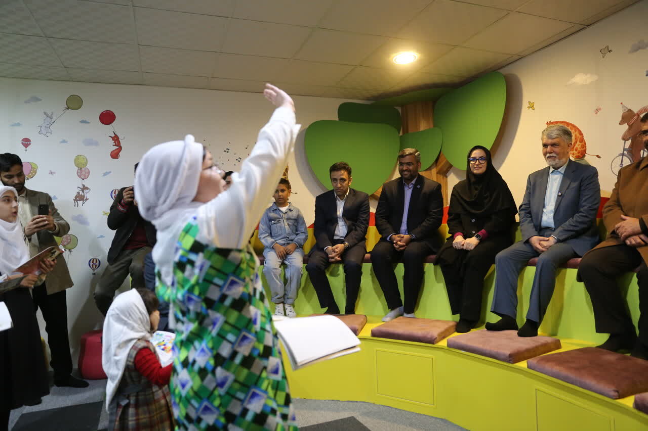 کتابخانه عمومی الفبای شیراز و کتابخانههای سیار مرودشت و کازرون افتتاح شد