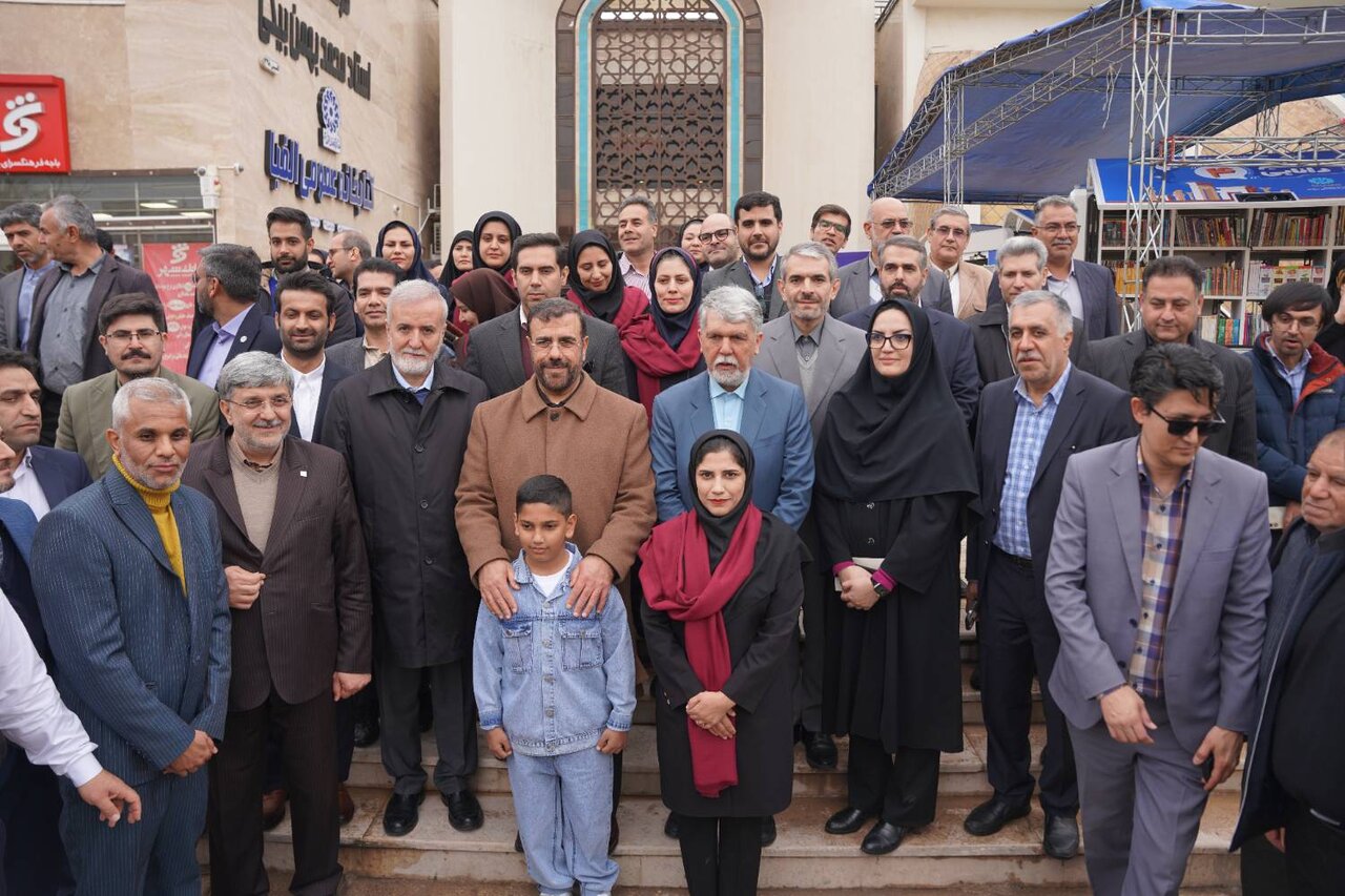 کتابخانه عمومی الفبای شیراز و کتابخانههای سیار مرودشت و کازرون افتتاح شد