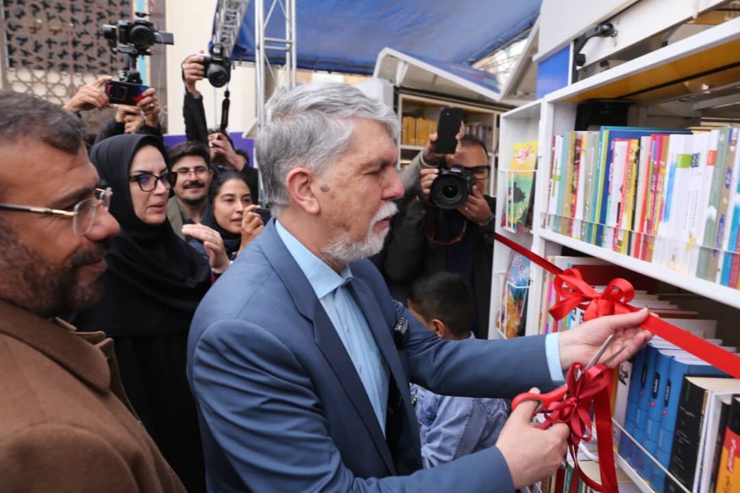 کتابخانه عمومی الفبای شیراز و کتابخانههای سیار مرودشت و کازرون افتتاح شد