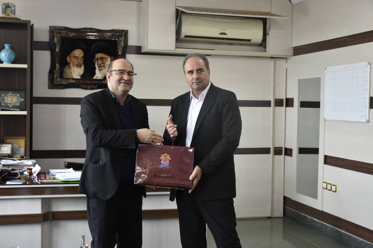دیدار مدیرانکل کتابخانههای عمومی و آموزش و پرورش آذربایجان شرقی