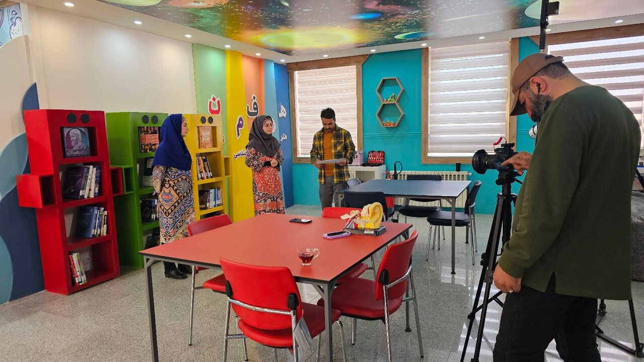 برنامه تلویزیونی «کتابپند» با مشارکت ادارهکل کتابخانههای استان زنجان، تولید میشود