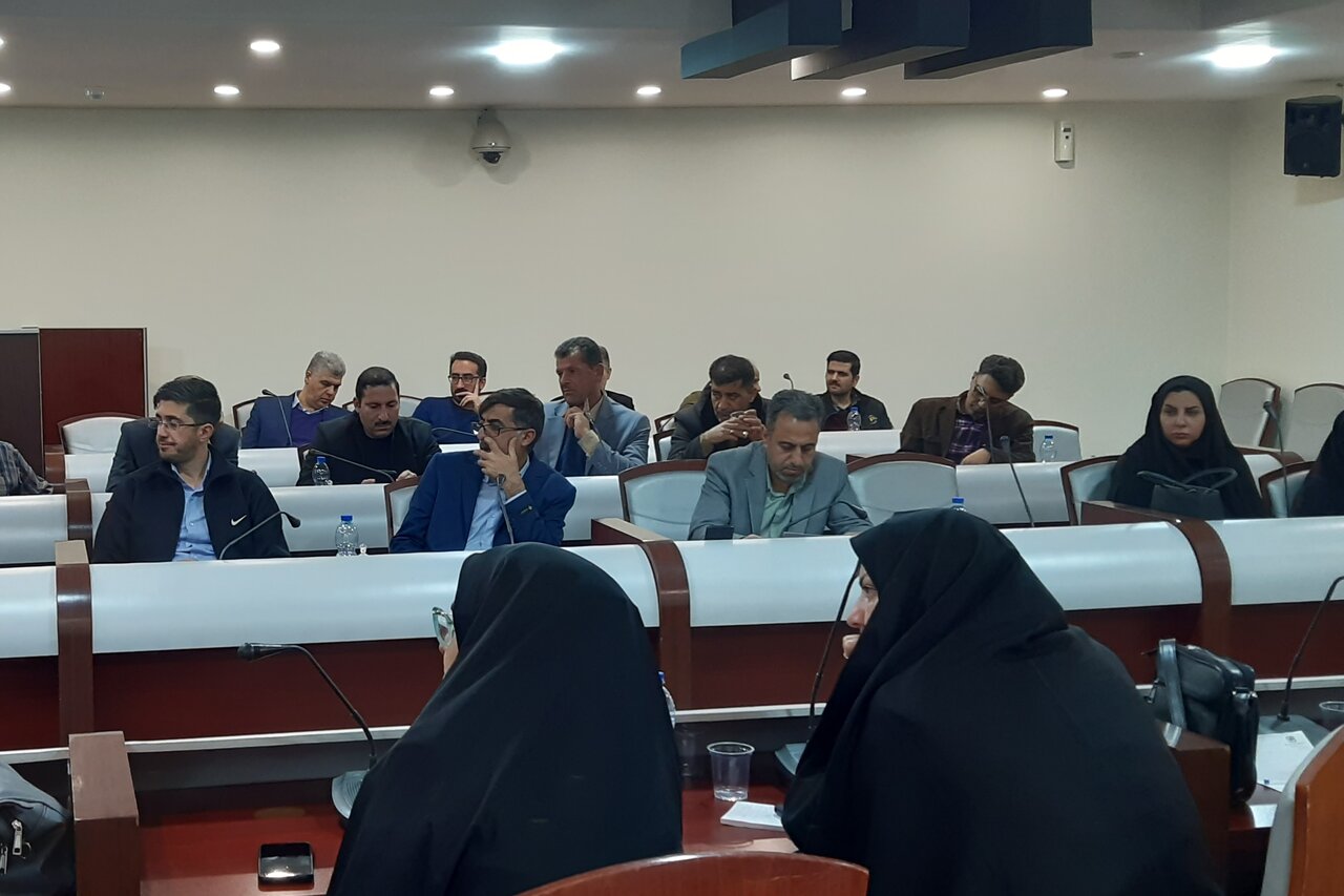 چهارمین جلسه شورای اداری کتابخانههای عمومی استان اصفهان در سال جاری برگزار شد