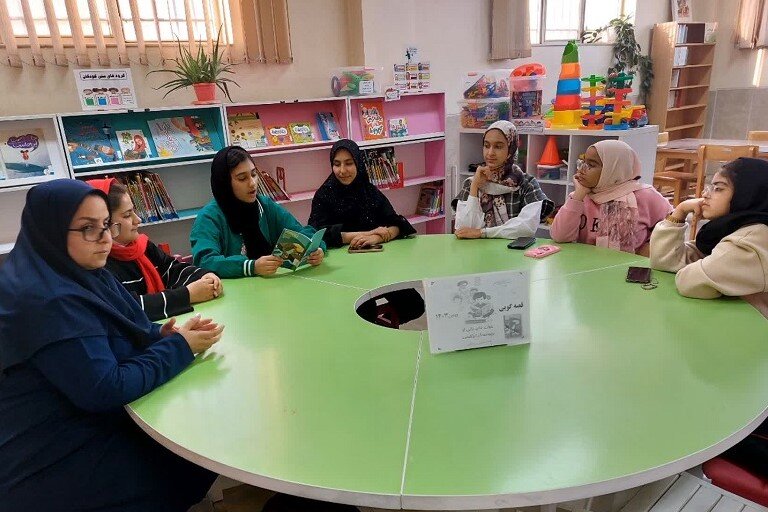 برنامههای فرهنگی کتابمحور در کتابخانههای عمومی شاهینشهر و میمه برگزار شد