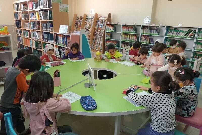 برنامههای فرهنگی کتابمحور در کتابخانههای عمومی شاهینشهر و میمه برگزار شد