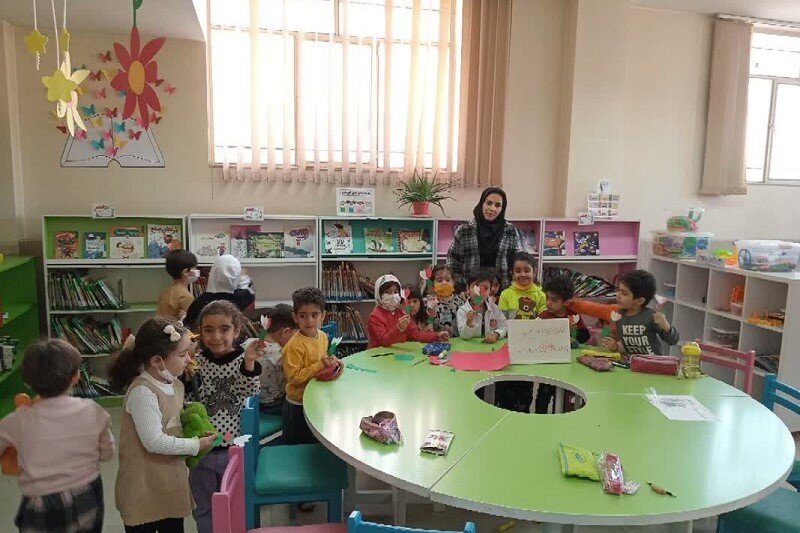 برنامههای فرهنگی کتابمحور در کتابخانههای عمومی شاهینشهر و میمه برگزار شد