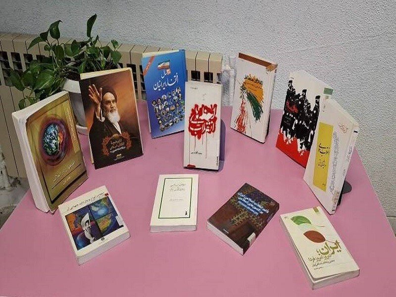 برنامههای فرهنگی کتابمحور در کتابخانههای عمومی شاهینشهر و میمه برگزار شد