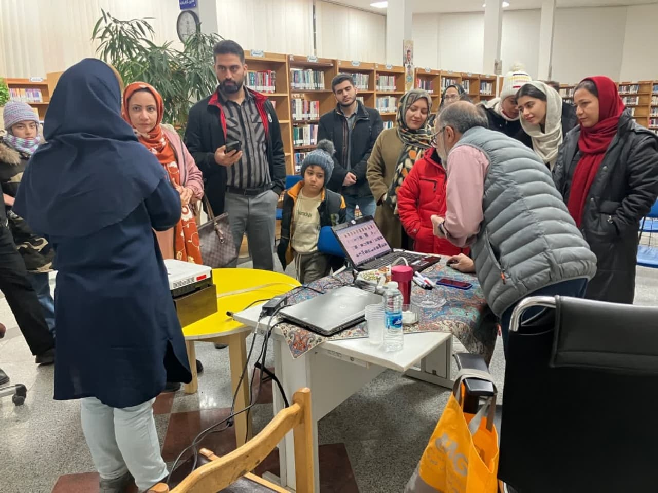 ترویج فرهنگ کتاب و کتابخوانی در کتابخانههای عمومی استان مرکزی