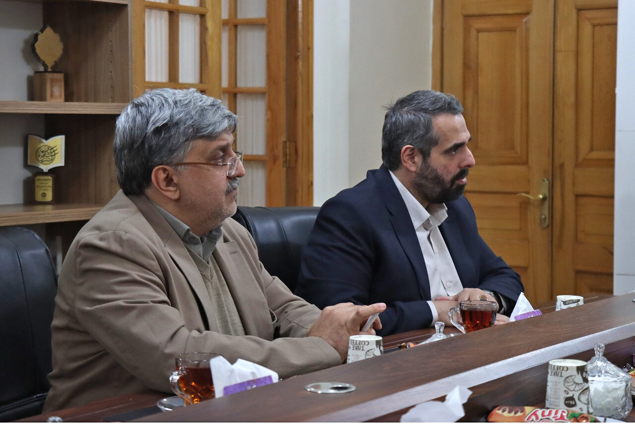 دیدار و گفتگوی عضو کمیسیون برنامه و بودجه مجلس با دبیرکل نهاد کتابخانههای عمومی کشور