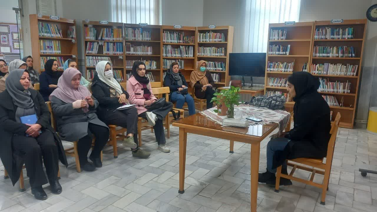 ترویج فرهنگ کتاب و کتابخوانی در کتابخانههای عمومی استان مرکزی