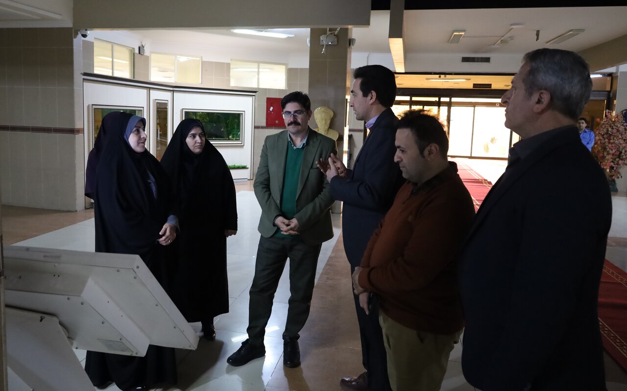 طرح «کتابخانهگردی» با حضور سرپرست معاونت توسعه کتابخانهها و ترویج کتابخوانی در آذربایجانغربی آغاز شد