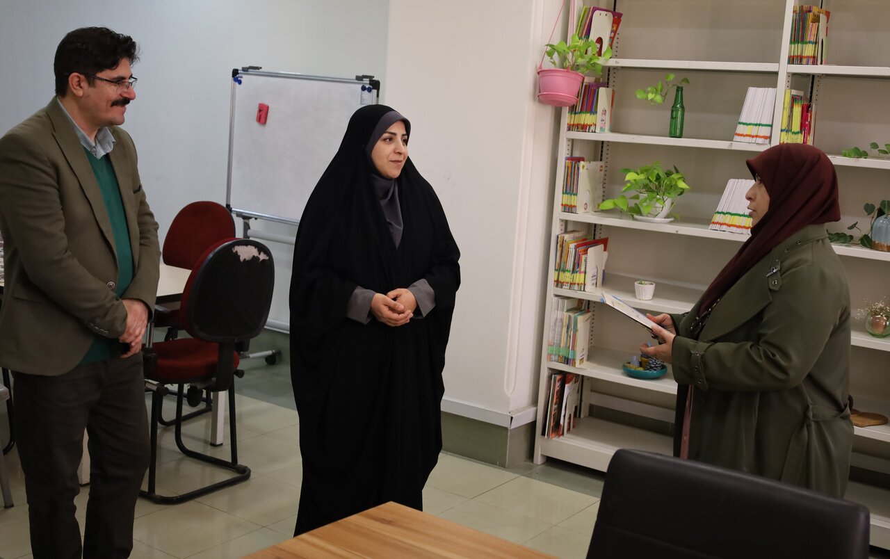 طرح «کتابخانهگردی» با حضور سرپرست معاونت توسعه کتابخانهها و ترویج کتابخوانی در آذربایجانغربی آغاز شد