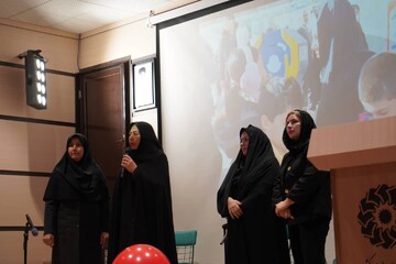 جشن شکوفه های دانایی در ایلام برگزار شد