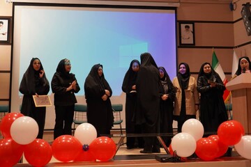 جشن شکوفه های دانایی در ایلام برگزار شد