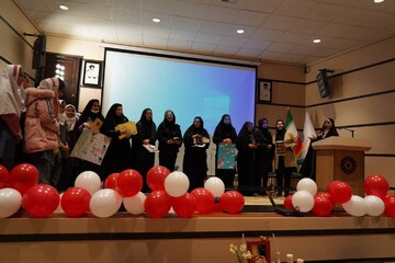 جشن شکوفه های دانایی در ایلام برگزار شد