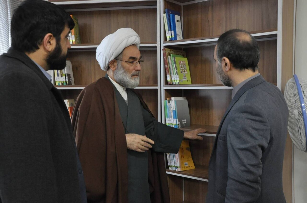نماینده ولیفقیه در استان گیلان از پروژه کتابخانه مرکزی رشت بازدید کرد