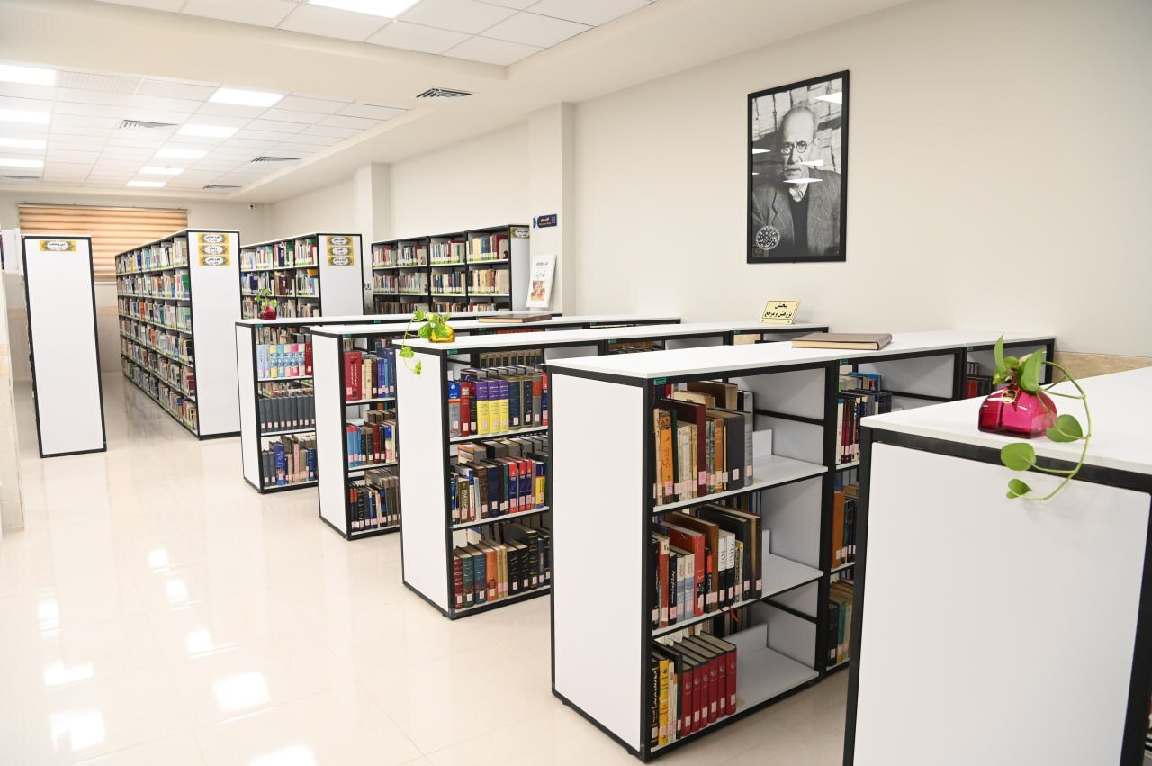 کتابخانه عمومی علامه دهخدا در شهرستان میاندوآب افتتاح شد