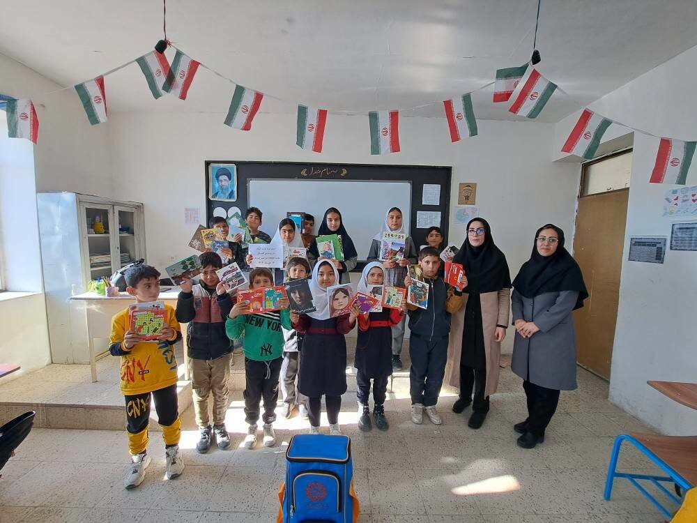 عضویت ۲هزار نفر در طرح «کوله کتاب» در کتابخانه‌های عمومی اردبیل