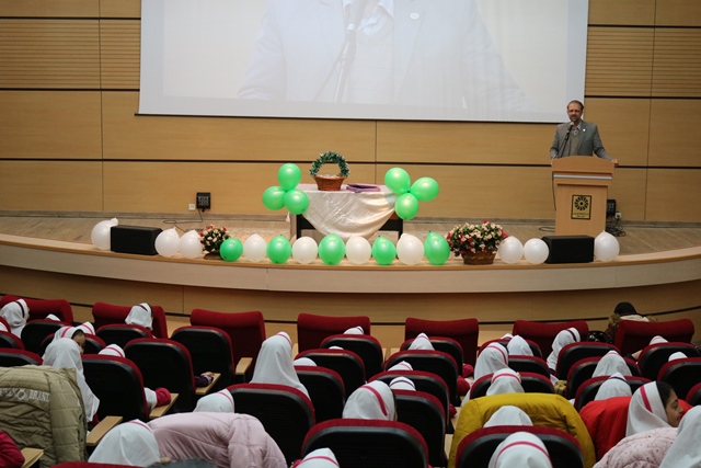 ویژهبرنامه «جشن روزه اولیها» در کتابخانه مرکزی سمنان برگزار شد