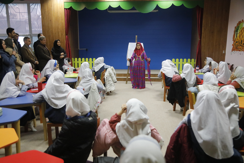 بازدید مسئولان کردستان از کتابخانههای عمومی استان در طرح «کتابخانهگردی»