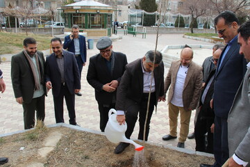 حضور استاندار مرکزی در مراسم روز کتابخانه گردی شهر اراک