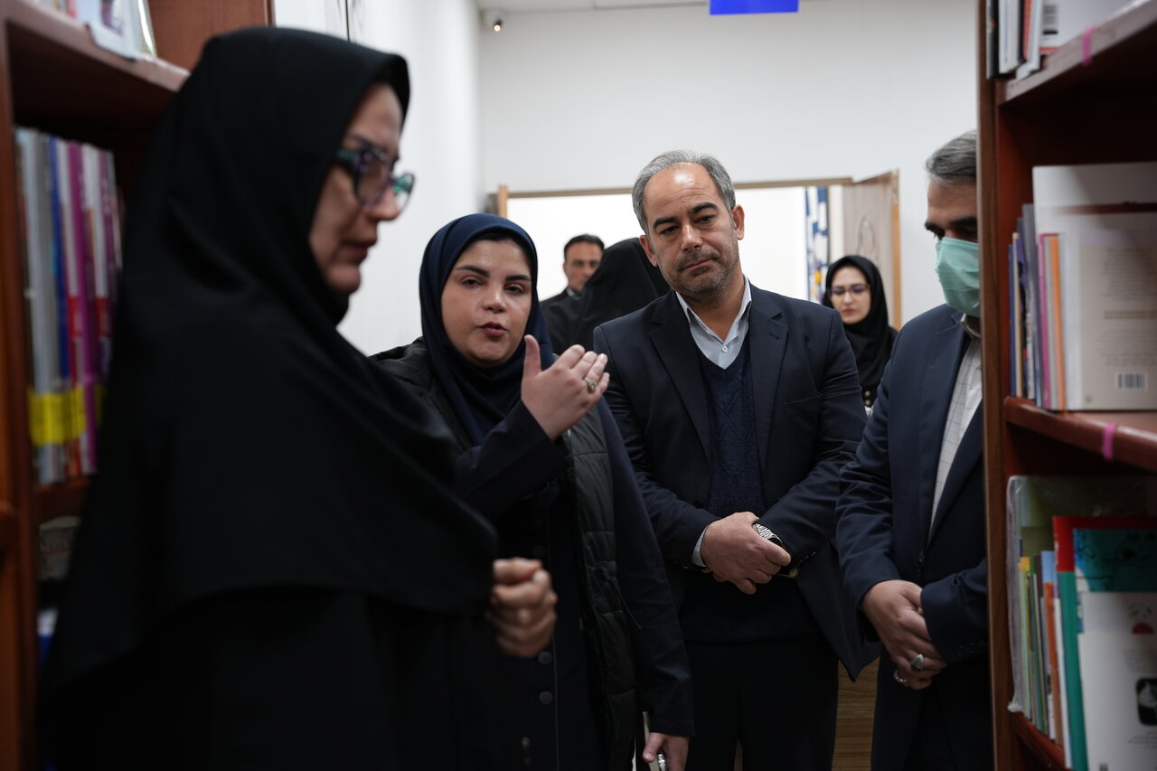 دبیرکل نهاد از کتابخانههای شهرستان ملارد بازدید کرد