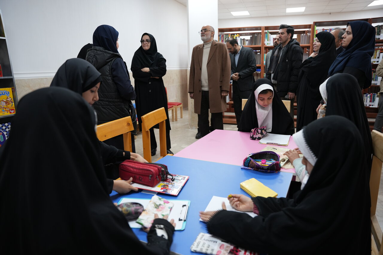 دبیرکل نهاد از کتابخانههای شهرستان ملارد بازدید کرد