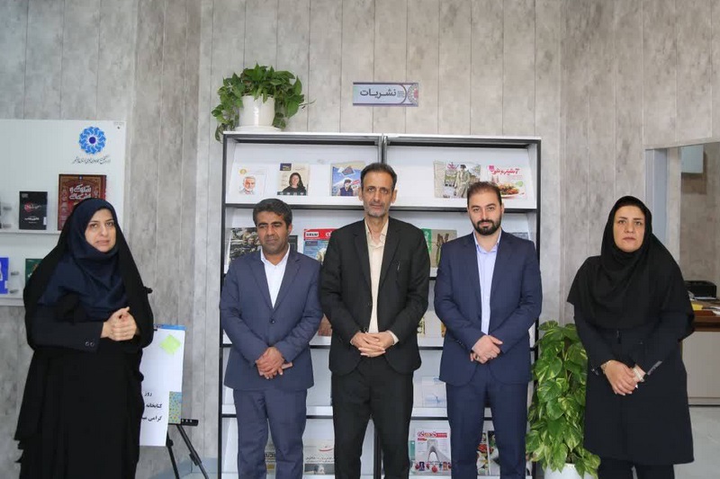 بازدید فرماندار جم از کتابخانه حجتالاسلام محسنی جمی در طرح «کتابخانهگردی»