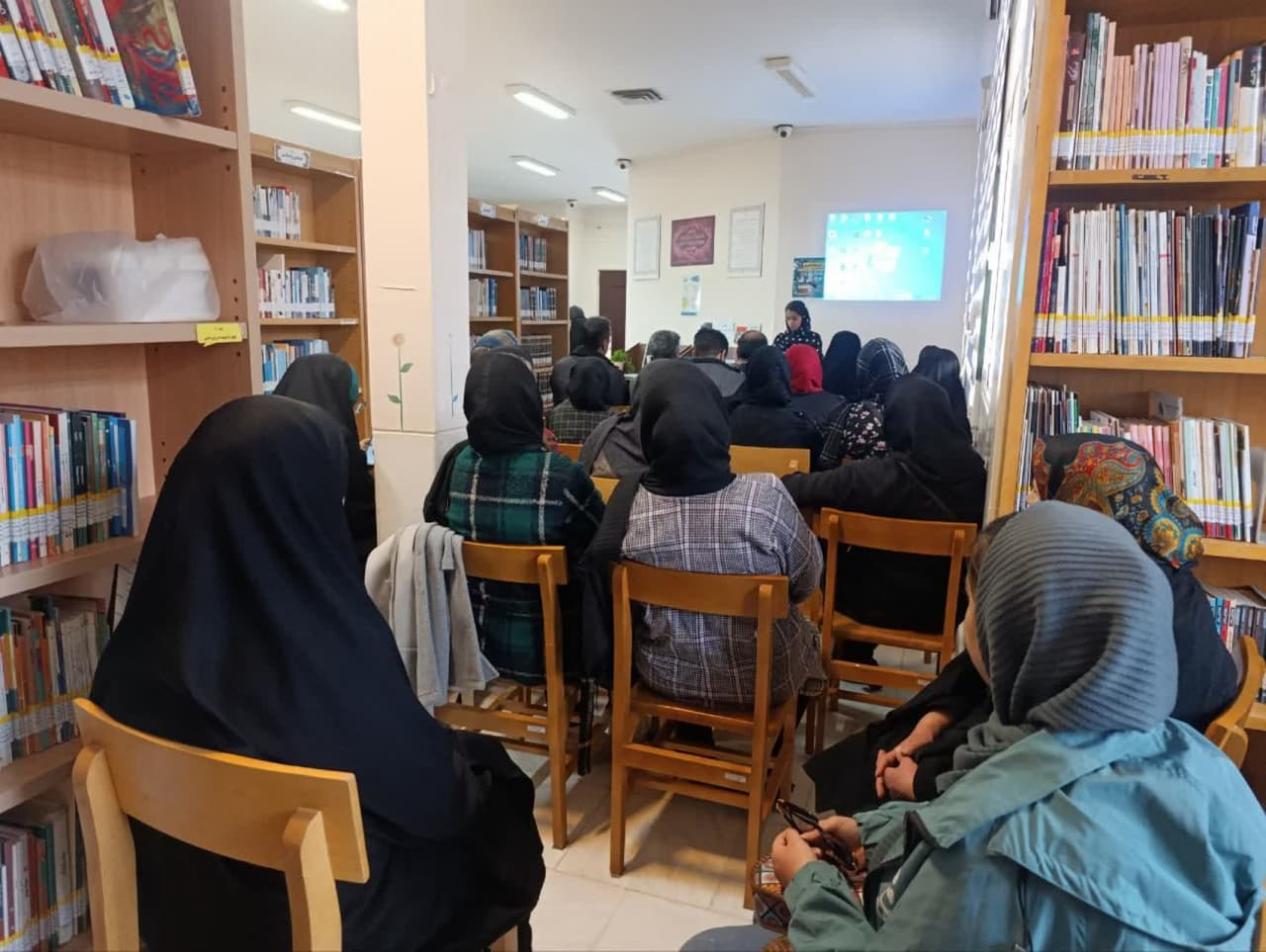 بزرگداشت سالروز تاسیس نهاد در کتابخانههای عمومی استان مرکزی