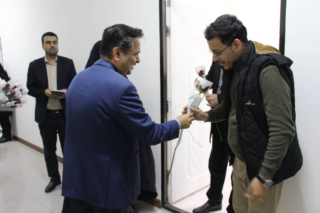 کتاب، یکی از ارکان هویتی هر جامعه است