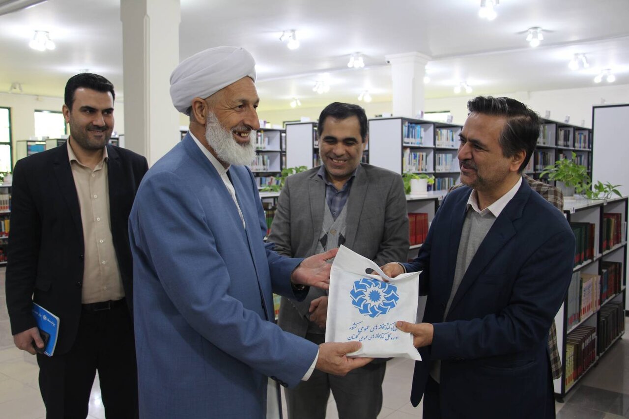 کتاب، یکی از ارکان هویتی هر جامعه است