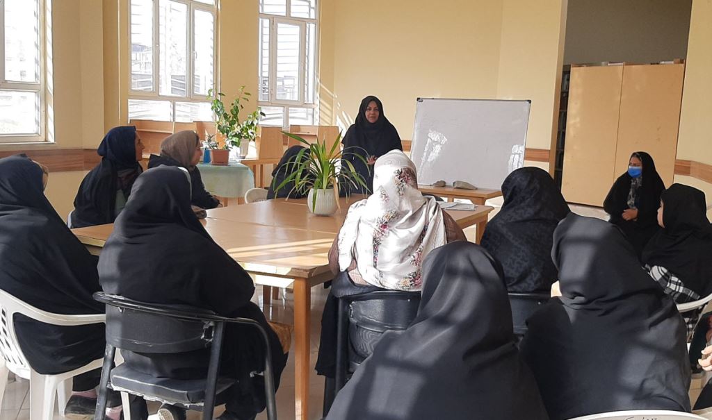 کارگاههای آموزشی با محوریت «فرزند پروری، نوجوان آگاه و هنرآموزی» برگزار شد