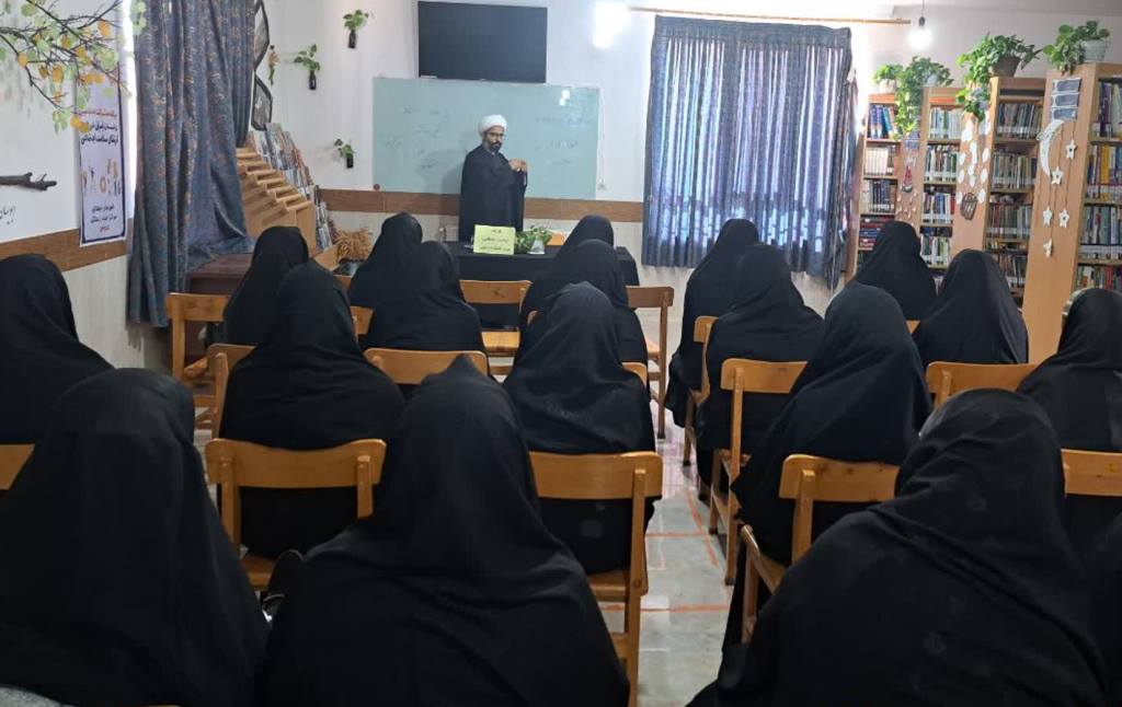 کارگاههای آموزشی با محوریت «فرزند پروری، نوجوان آگاه و هنرآموزی» برگزار شد