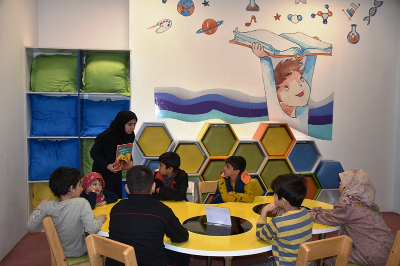 برنامههای متنوع فرهنگی در کتابخانه مرکزی امام خمینی(ره) مشهد برگزار شد