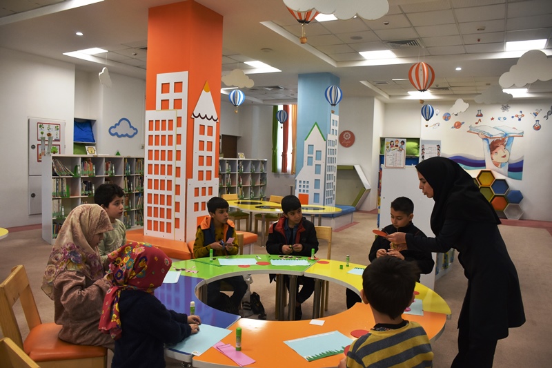 برنامههای متنوع فرهنگی در کتابخانه مرکزی امام خمینی(ره) مشهد برگزار شد