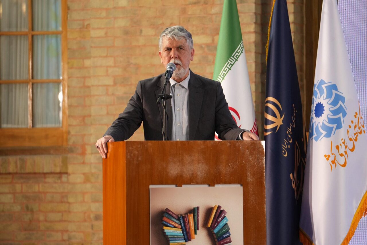 دورهمی خانواده کتابخانههای عمومی ایران؛ جشنی برای پاسداشت درخت تناور نهاد