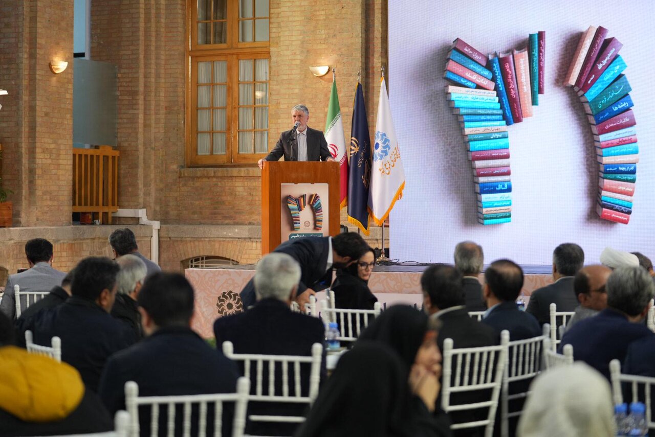 دورهمی خانواده کتابخانههای عمومی ایران؛ جشنی برای پاسداشت درخت تناور نهاد