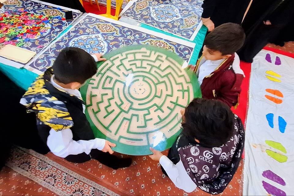 غرفه اداره کتابخانههای عمومی در نمایشگاه قرآن و عترت گرگان