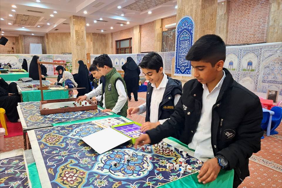 غرفه اداره کتابخانههای عمومی در نمایشگاه قرآن و عترت گرگان