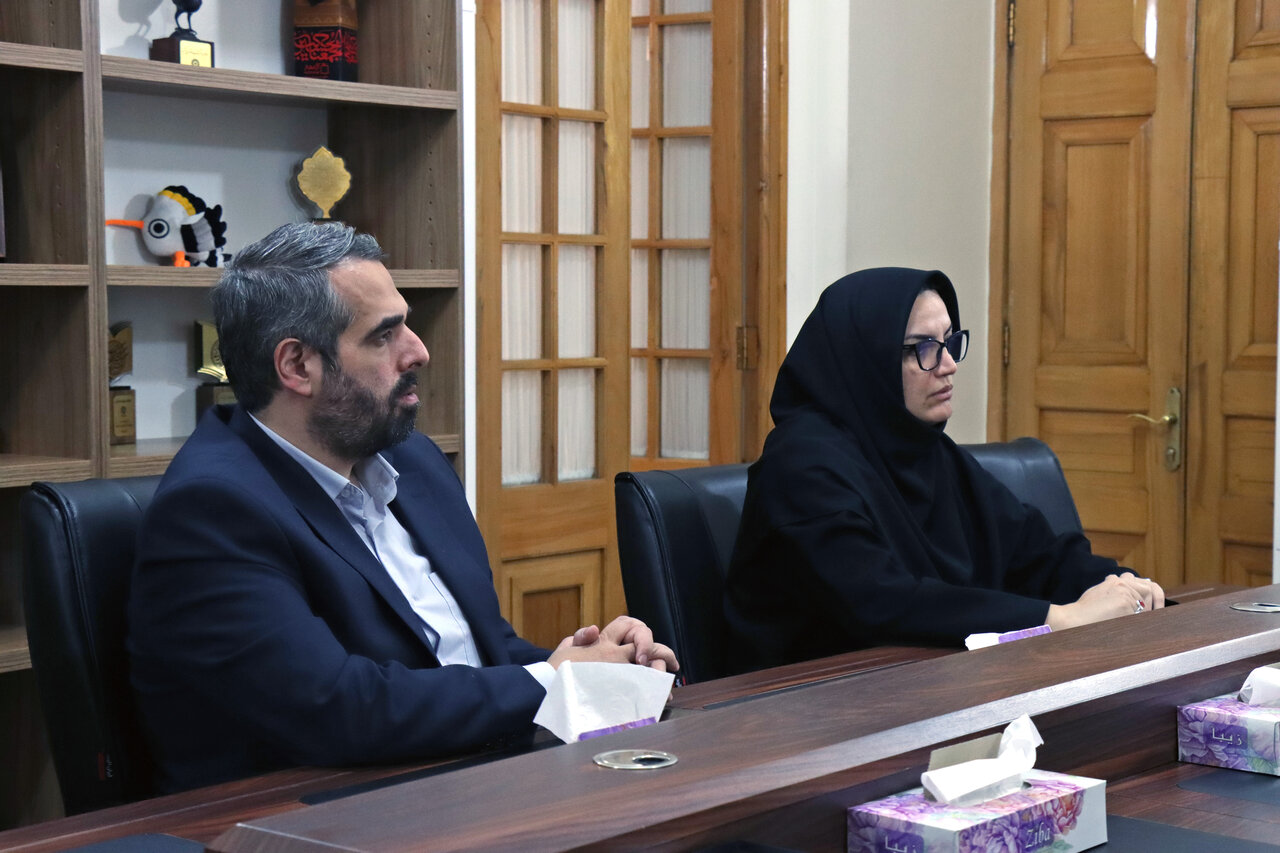 دیدار و گفتگوی نماینده مردم بیجار در مجلس با دبیرکل نهاد کتابخانههای عمومی کشور