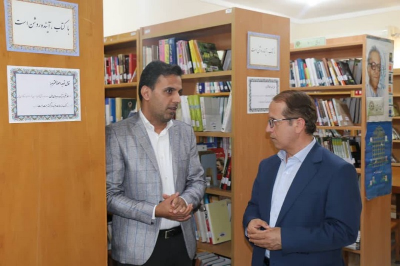 حمایت فرمانداری دیّر از تجهیز و توسعه کتابخانههای عمومی شهرستان