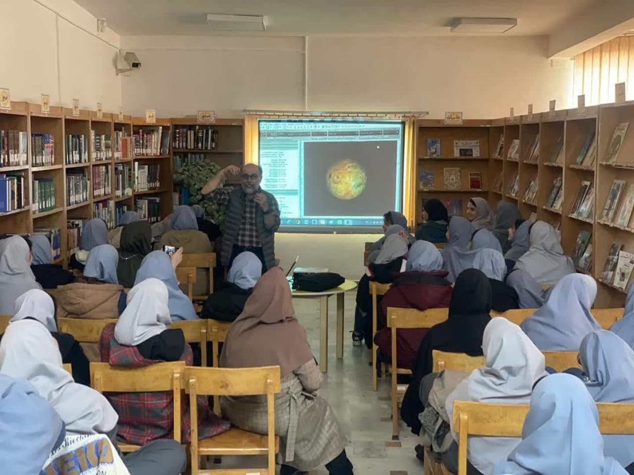 بزرگداشت سالروز تاسیس نهاد در کتابخانههای عمومی استان مرکزی