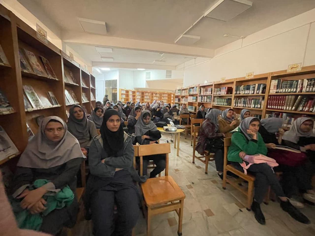 بزرگداشت سالروز تاسیس نهاد در کتابخانههای عمومی استان مرکزی