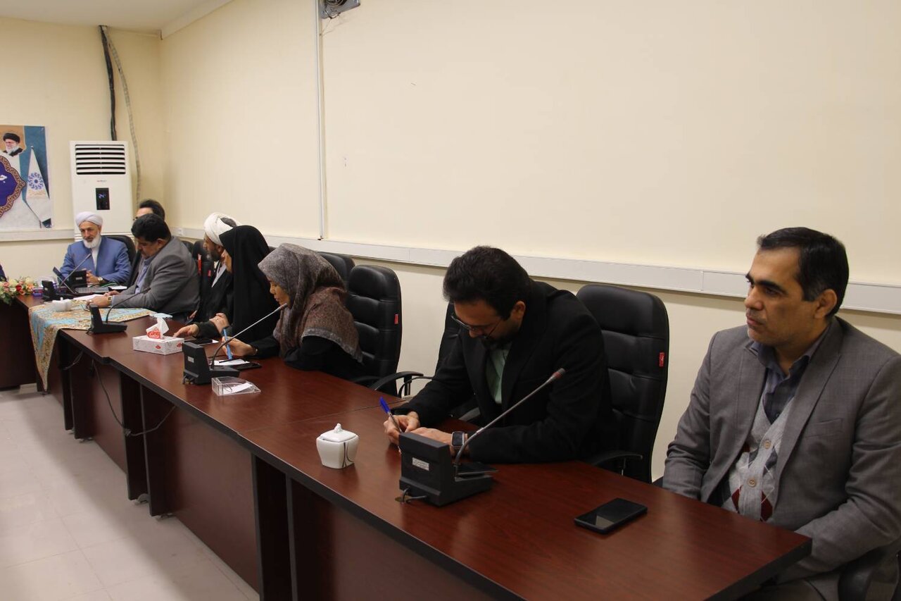 کتابخانههای عمومی باید مرکزی برای انتشار اندیشه باشند