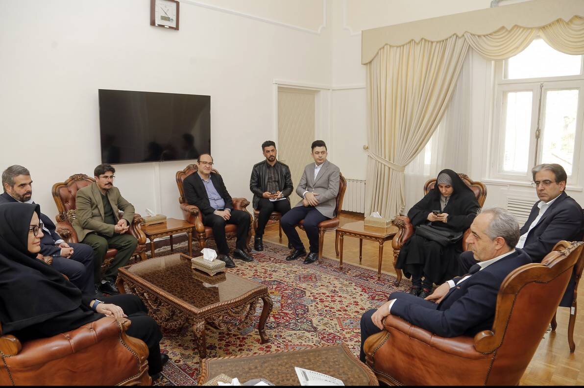 توسعه فضاهای کتابخانهای نیاز به مشارکت همگانی دارد